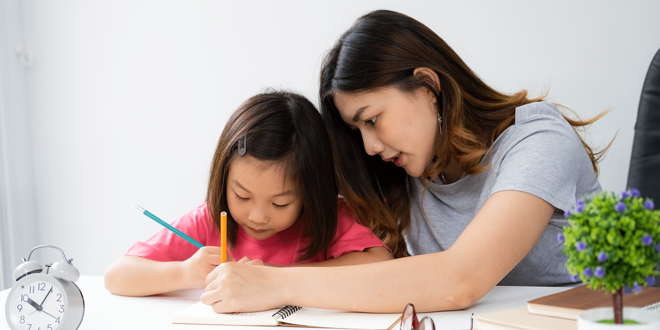 The Edge of Excellence: Why Group Tuition Takes the Lead